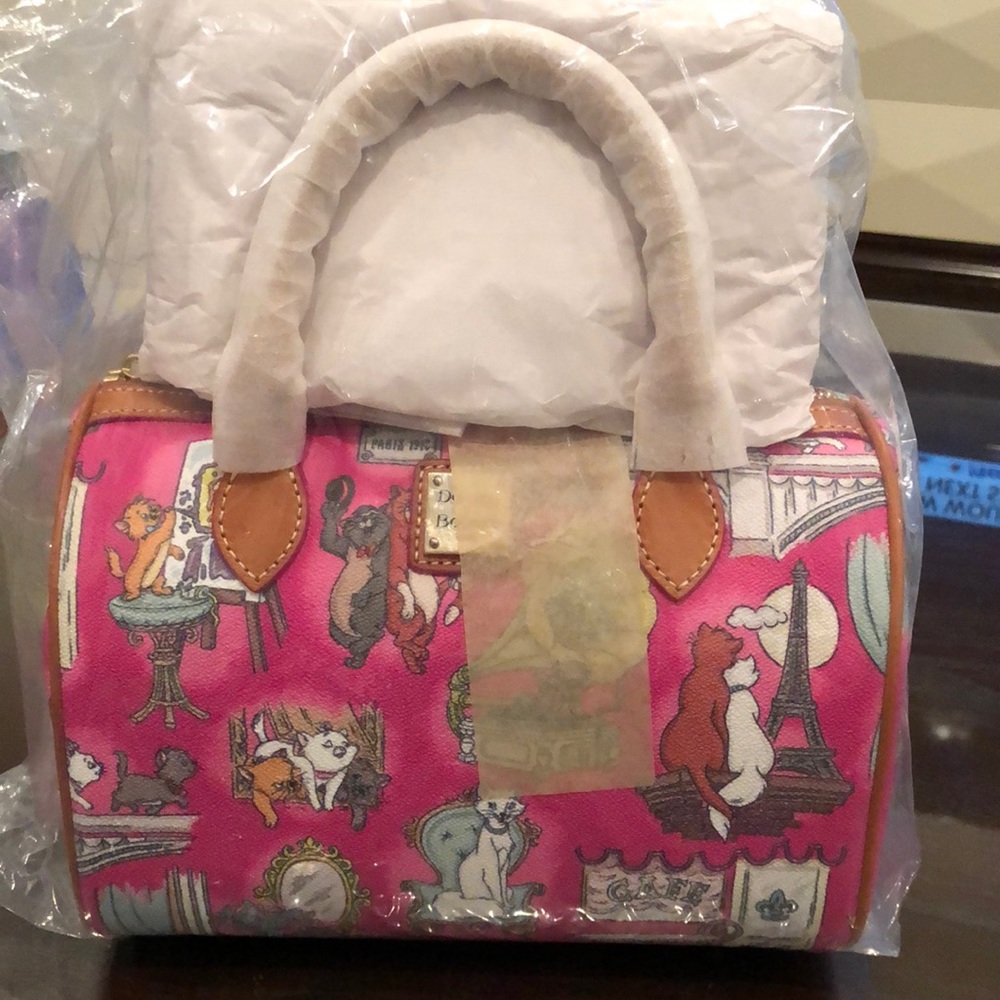 Disney’s Dooney and Bourke Aristocats Satchel - Picture 5 of 11